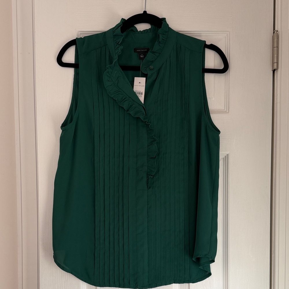 Ann Taylor Green Sleeveless Blouse